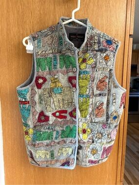 Sacred Threads Gray Quilted Patchwork Kids Vest with Multicolor Appliqué